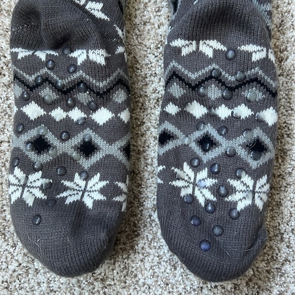 NWOT lined non-slip sock slippers - Picture 2 of 3